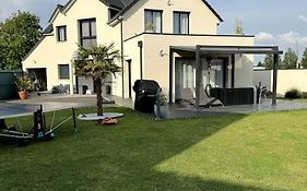 belle maison avec piscine chauffée sans vis-à-vis